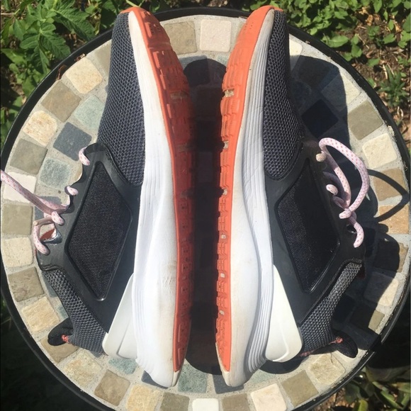 Adidas CloudFoam running shoes - Picture 2 of 11